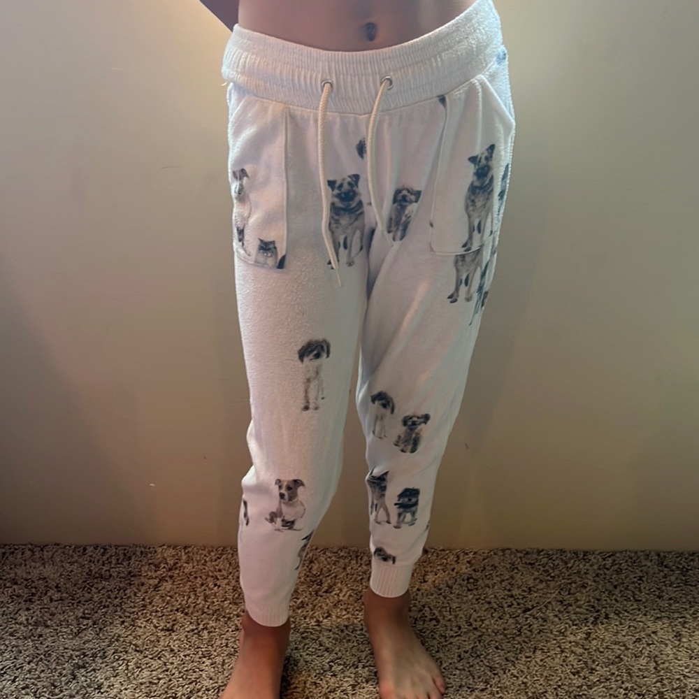 White dog Justice sweatpants size 8 for kids